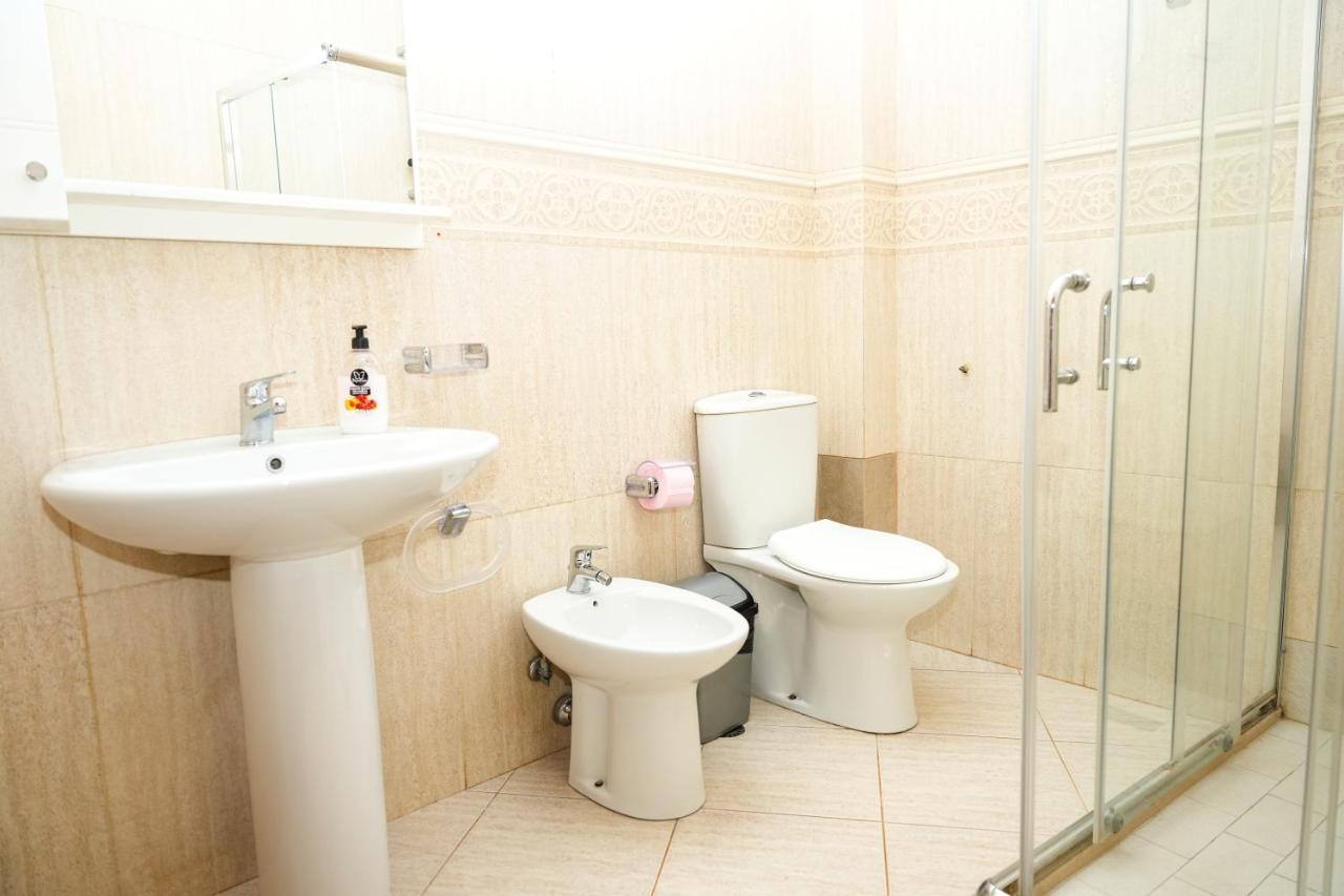 Cozy Apartment In The Heart Of Tirana ! 外观 照片