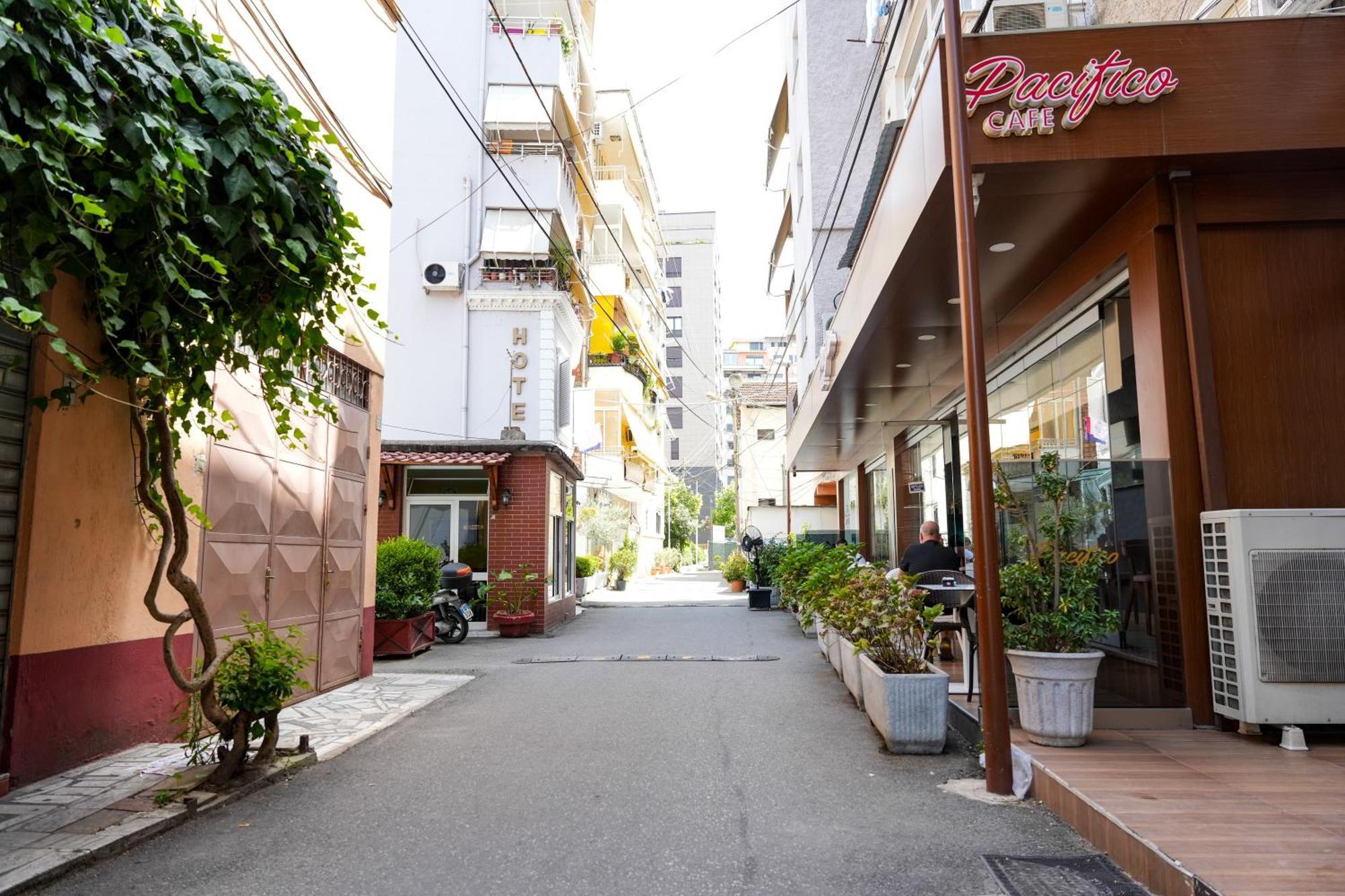 Cozy Apartment In The Heart Of Tirana ! 外观 照片